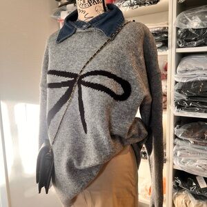 Gray Sweater with Black Bow Design & denim collar